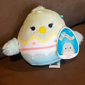 Squishmallows “Justine” Chick in Egg, 5”, NWT